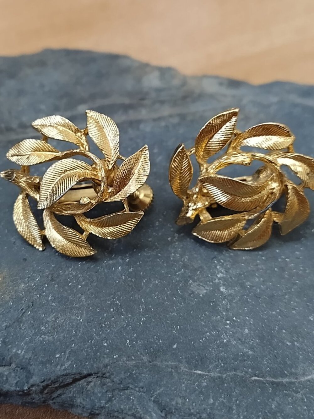 Napier vintage leaves gold tone clip-on earrings